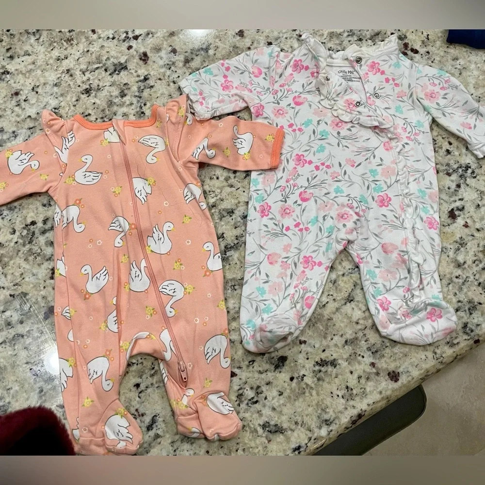 Lot of 2 Long Sleeves feet in jumpers NEWBORN Floral & Swan Print One Pieces
